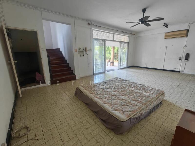 Untuk Dijual - Semi-Detached House at Taman Fraser