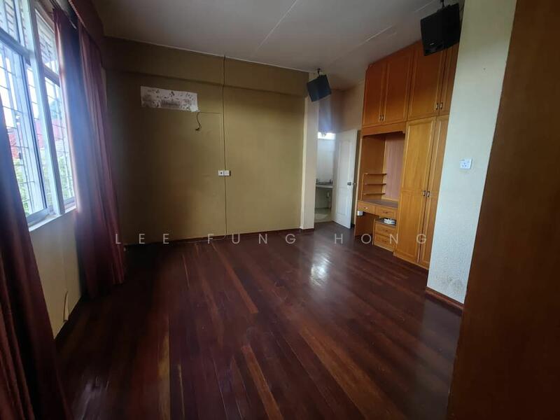 Untuk Dijual - Semi-Detached House at Taman Fraser
