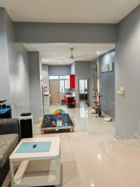 For Rent - Taman Bukit Serdang Seksyen 5