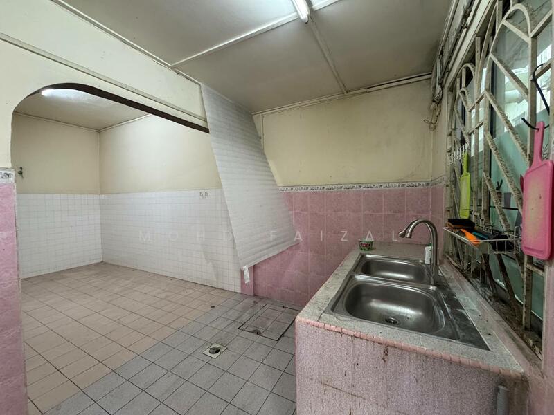 For Sale - 100% Loan Rumah Teres 2 Tingkat Taman Desa Serdang Seri Kembangan