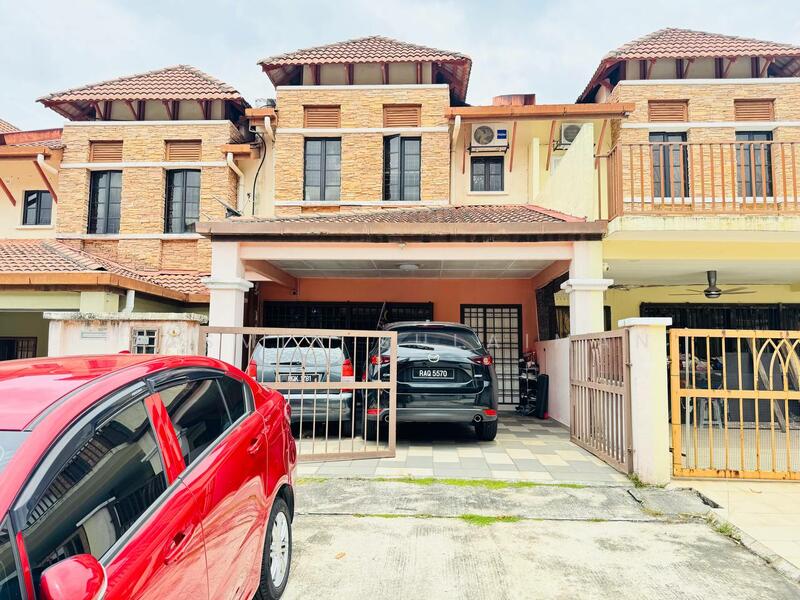 Untuk Dijual - RENOVATED Double Storey Terrace Bandar Nusa Rhu Shah Alam