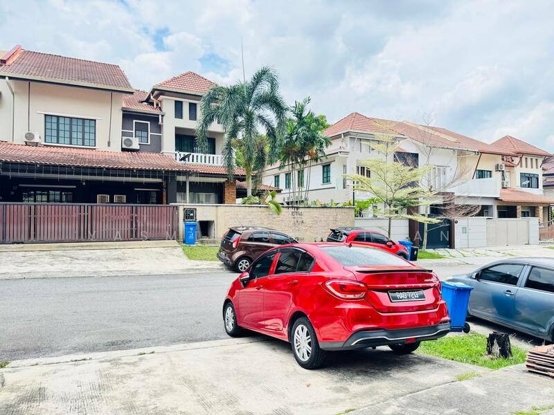 Untuk Dijual - RENOVATED Double Storey Terrace Bandar Nusa Rhu Shah Alam