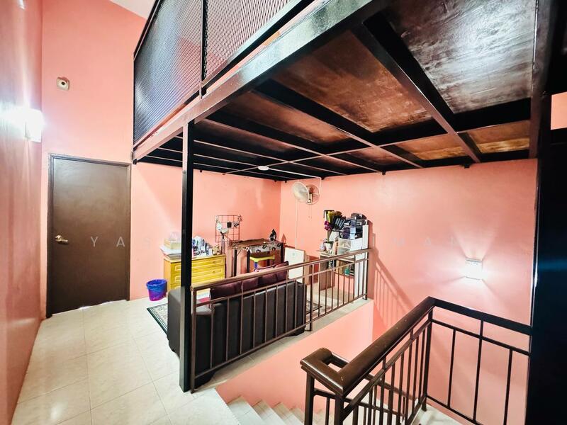 Untuk Dijual - RENOVATED Double Storey Terrace Bandar Nusa Rhu Shah Alam