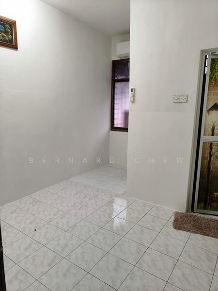 Untuk Dijual - Double Terrace House Sale at Batu Maung