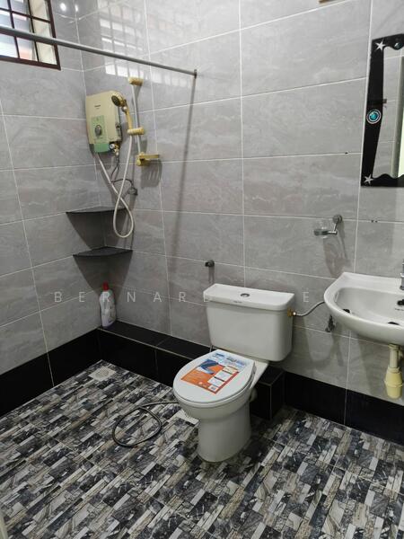 Untuk Dijual - Double Terrace House Sale at Batu Maung