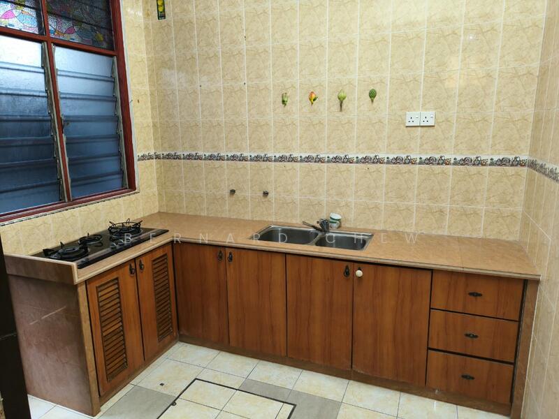 Untuk Dijual - Double Terrace House Sale at Batu Maung