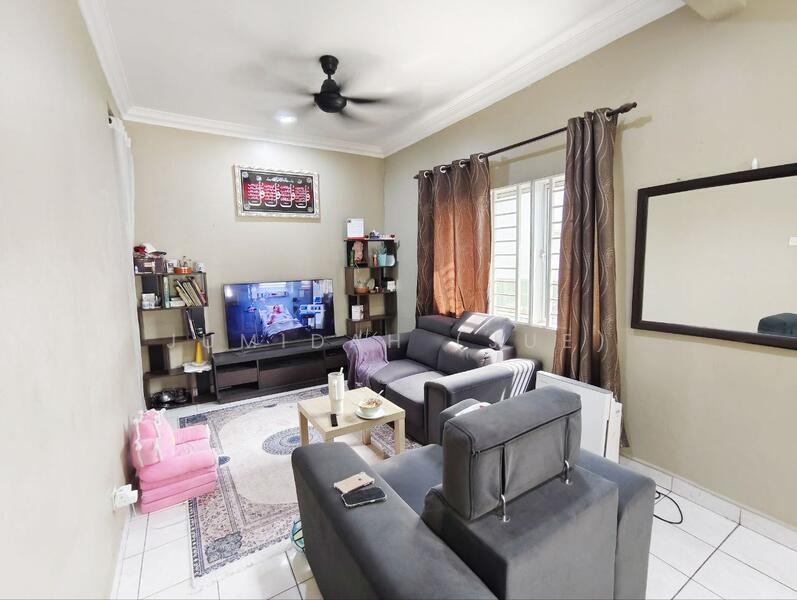 DEKAT DENGAN SEKOLAH END LOT Single Storey Taman Kembara 1 Rantau Panjang Klang