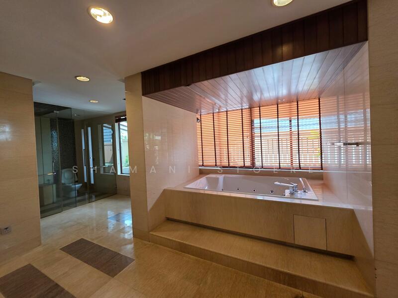 For Sale - Bungalow at Taman Duta