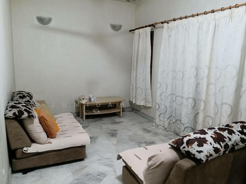 Double Storey Terrace House USJ 22