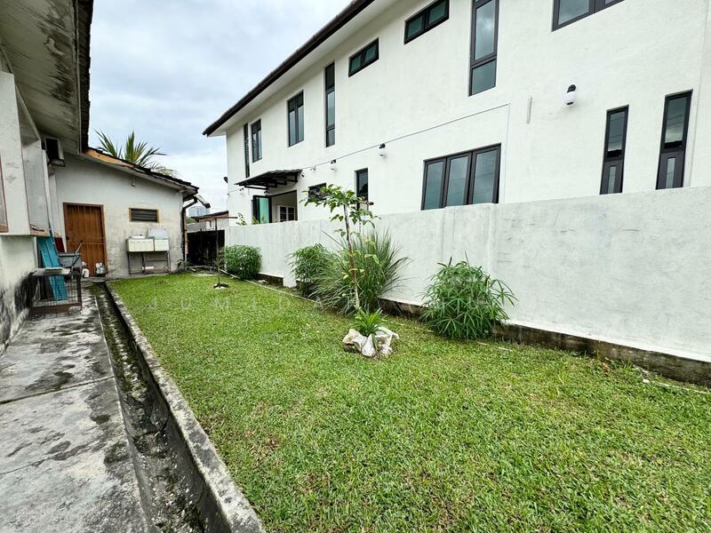 SS Bungalow Taman Keramat nearby JelatekVintage house requires  a make-over or rebuild. Hot Spot f