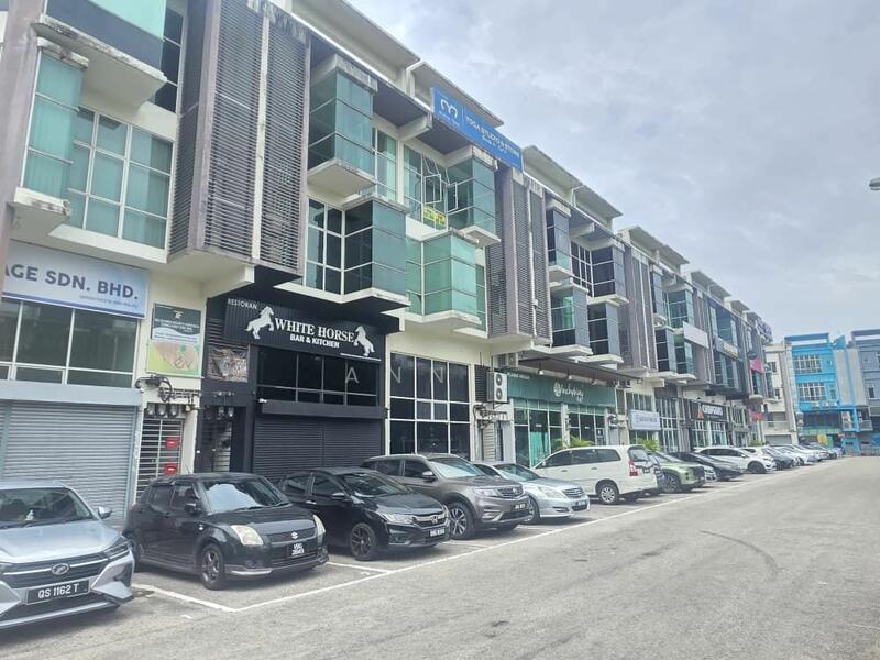For Sale - Danga Utama Danga Utama Commercial Centre (ROI 4.3%) 3 Storey Shoplot Danga Utama