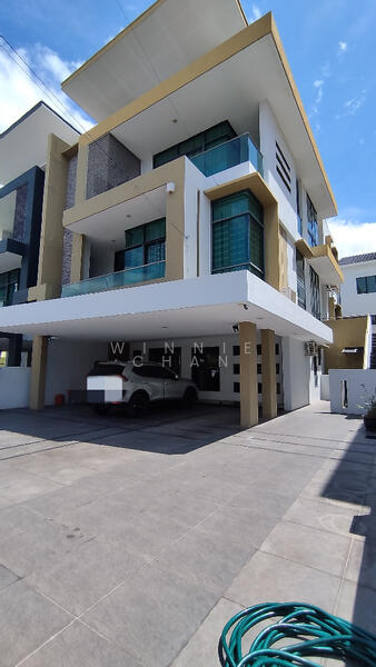 For Sale - Taman Lapangan Hartamas