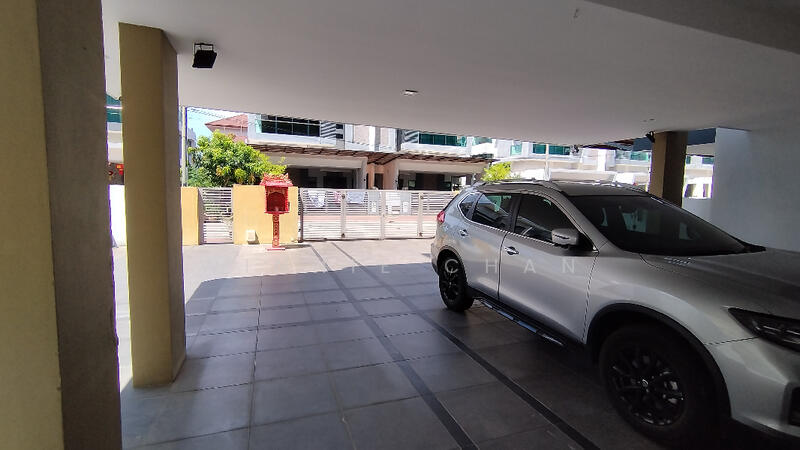 For Sale - Taman Lapangan Hartamas