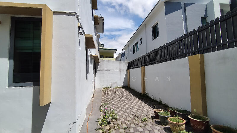 For Sale - Taman Lapangan Hartamas