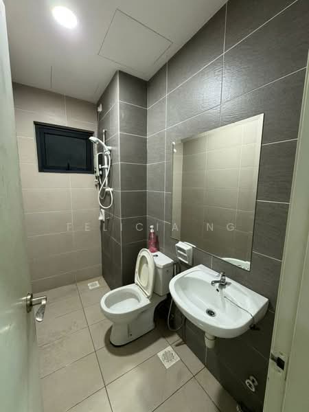 Kondominium untuk Disewa di Skyvilla @ D'Island - Felicia Ng - Bathroom - PropertyGuru.com.my
