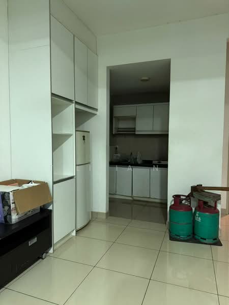 Kondominium untuk Disewa di Skyvilla @ D'Island - Felicia Ng - Kitchen - PropertyGuru.com.my