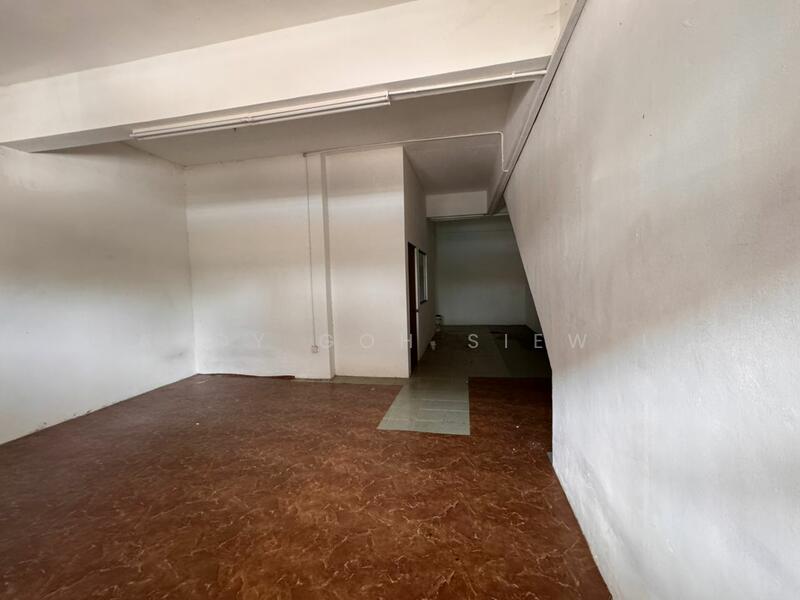 Untuk Disewa - Taman Daya Shop Lot