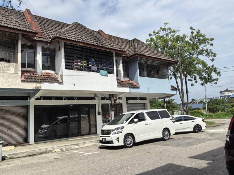 Untuk Disewa - Taman Daya Shop Lot