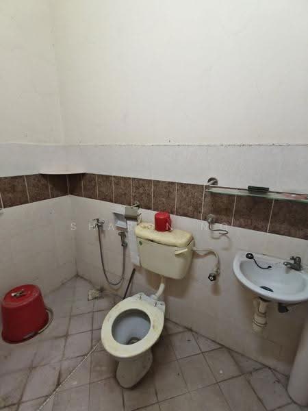 2-storey Terraced House for Sale in Taman Pulai Utama (Skudai) - Sharon Ng - Bathroom - PropertyGuru.com.my