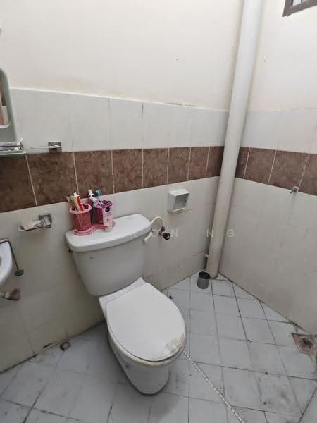 2-storey Terraced House for Sale in Taman Pulai Utama (Skudai) - Sharon Ng - Bathroom - PropertyGuru.com.my