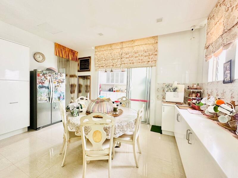 For Sale - Villa Laman Cahaya