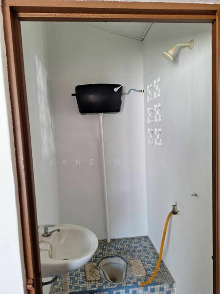 For Rent - 1-storey Terraced House at SS8