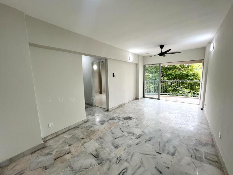 ????Newly Refurbished ????Walking Distance 200m To LRT KL Gateway