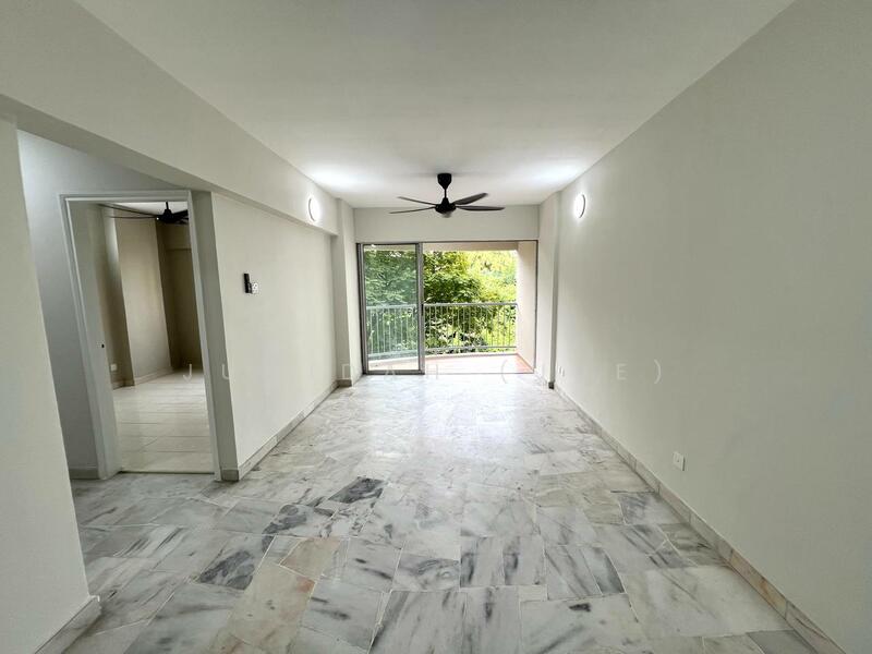 ????Newly Refurbished ????Walking Distance 200m To LRT KL Gateway