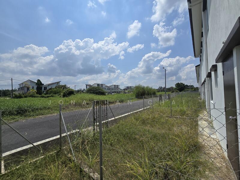 Untuk Dijual - Taman Pertama @ Sabak Bernam