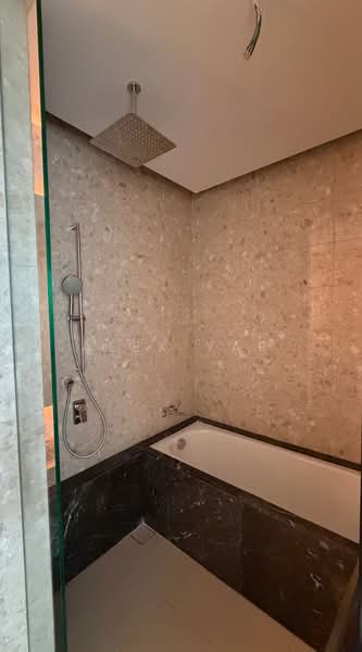 Servis Apartment untuk Disewa di Pavilion Damansara Heights - Alex Yap - Bathroom - PropertyGuru.com.my