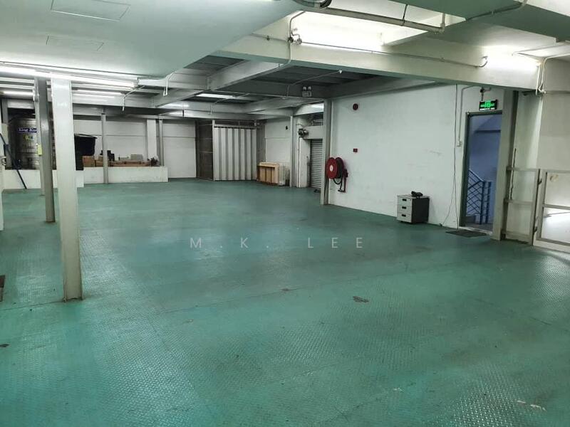 For Rent - Nouvelle Kemuning Factory Warehouse with Mezzanine Cargo Lift, Berjaya Park, Bukit Rimau, Shah Alam