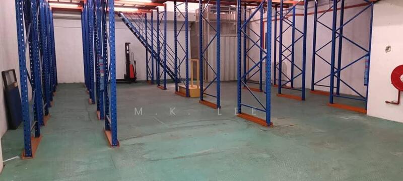 For Rent - Nouvelle Kemuning Factory Warehouse with Mezzanine Cargo Lift, Berjaya Park, Bukit Rimau, Shah Alam