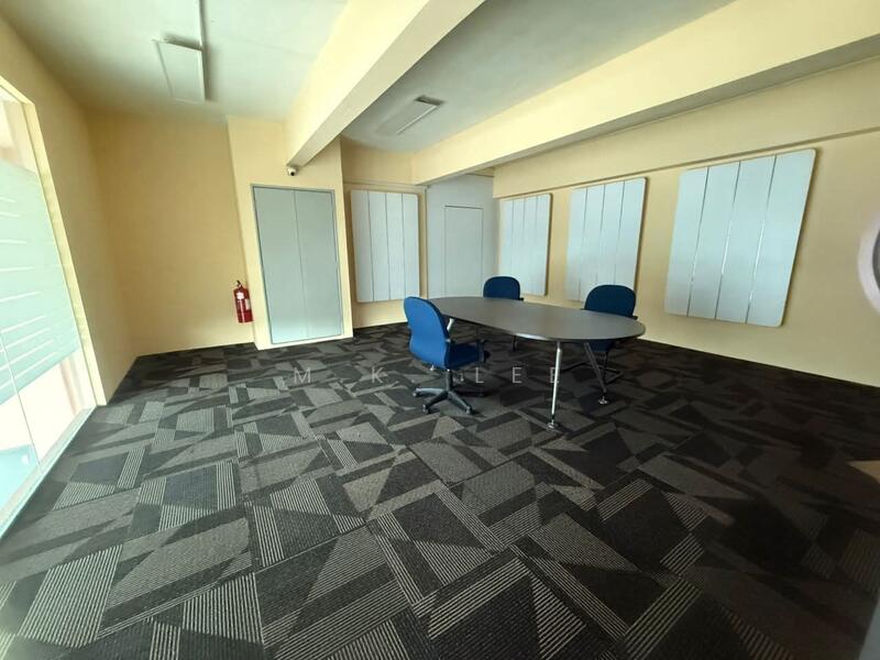 For Rent - Nouvelle Kemuning Factory Warehouse with Mezzanine Cargo Lift, Berjaya Park, Bukit Rimau, Shah Alam