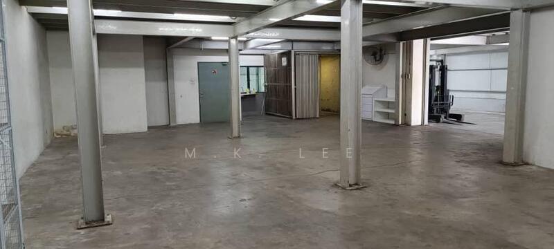 For Rent - Nouvelle Kemuning Factory Warehouse with Mezzanine Cargo Lift, Berjaya Park, Bukit Rimau, Shah Alam