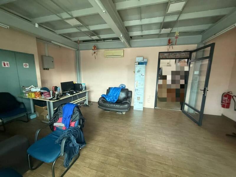 For Rent - Nouvelle Kemuning Factory Warehouse with Mezzanine Cargo Lift, Berjaya Park, Bukit Rimau, Shah Alam