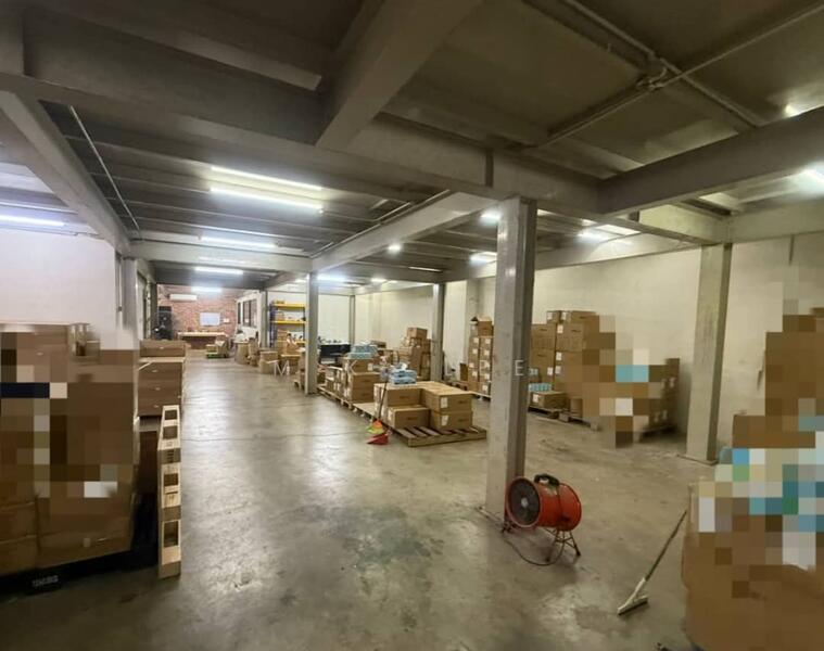 For Rent - Nouvelle Kemuning Factory Warehouse with Mezzanine Cargo Lift, Berjaya Park, Bukit Rimau, Shah Alam