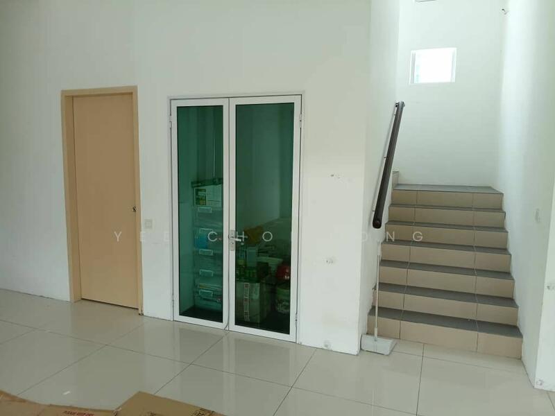 Untuk Disewa - Bungalow at Taman Carnation