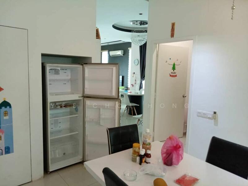 For Sale - Semi-Detached House at Taman Carnation