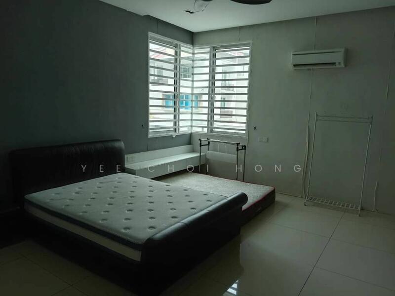 For Sale - Semi-Detached House at Taman Carnation