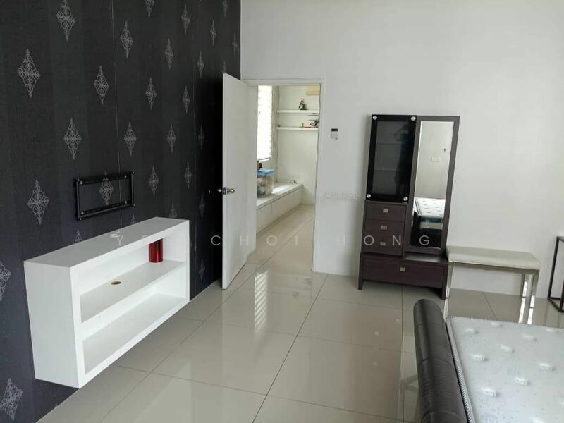 For Sale - Semi-Detached House at Taman Carnation