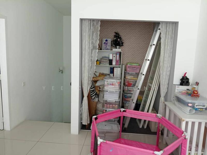 For Sale - Semi-Detached House at Taman Carnation