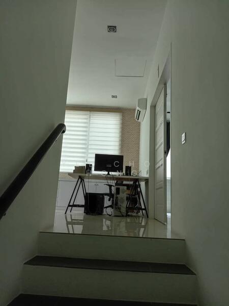 For Rent - Semi-Detached House at Taman Carnation