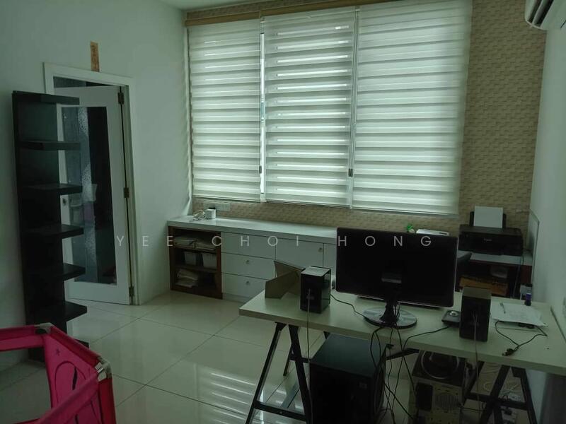 For Rent - Semi-Detached House at Taman Carnation