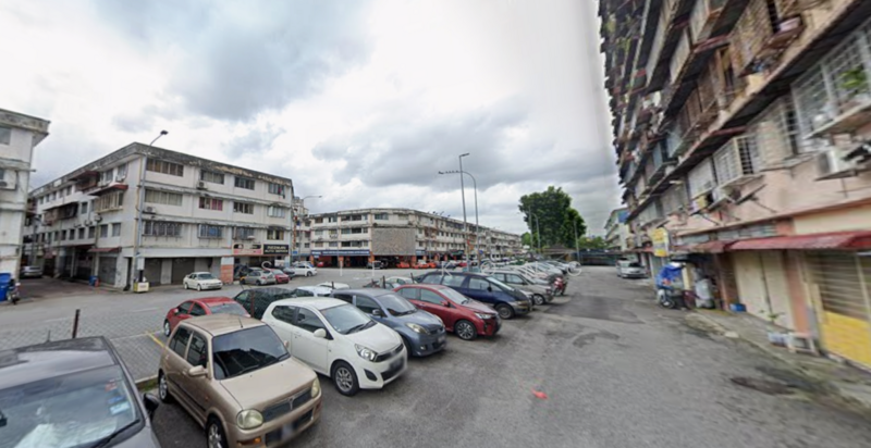 For Sale - Ground Floor shop 5% ROI, (Price Ngotiable)