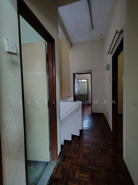 2-storey Terraced House for Sale in Taman Desa Orkid (Senawang) - Azrul Othman - Corridor - PropertyGuru.com.my
