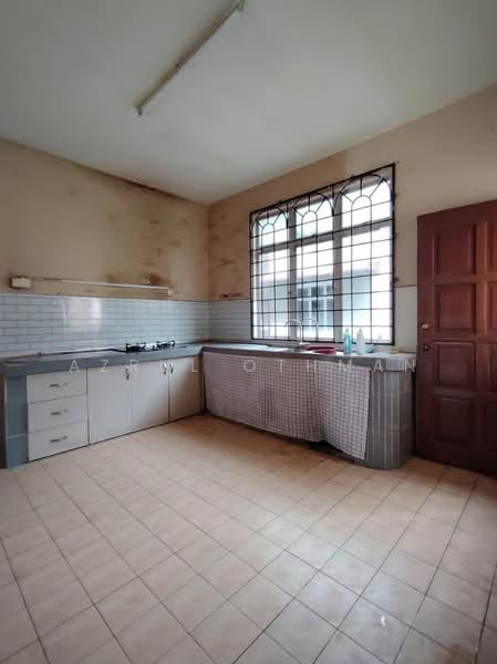 2-storey Terraced House for Sale in Taman Desa Orkid (Senawang) - Azrul Othman - Kitchen - PropertyGuru.com.my