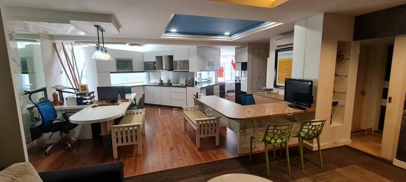 Untuk Dijual - CORNER Shop at Pusat Bandar Puchong. 2min LDP, LRT, Lotus, IOI Bandar Puteri Puchong, Bandar Kinrara