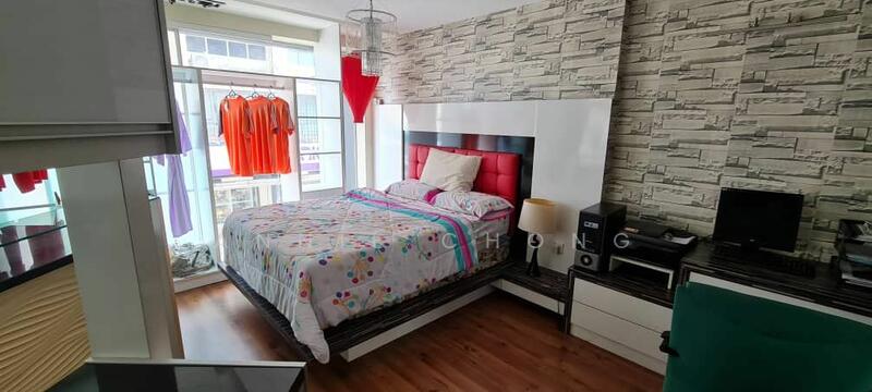 Untuk Dijual - CORNER Shop at Pusat Bandar Puchong. 2min LDP, LRT, Lotus, IOI Bandar Puteri Puchong, Bandar Kinrara