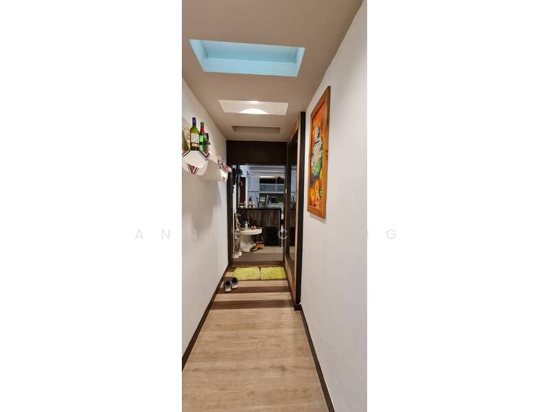 Untuk Dijual - CORNER Shop at Pusat Bandar Puchong. 2min LDP, LRT, Lotus, IOI Bandar Puteri Puchong, Bandar Kinrara