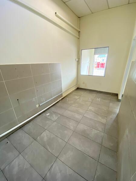For Rent - Single Storey shop , Ara Permata , Ara Damansara , Intermediate Shop for rent
